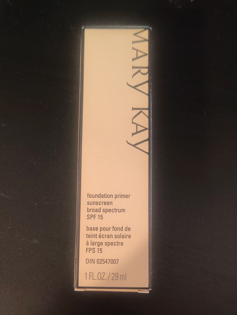 Mary Kay Foundation Primer SPF 15 - Beige